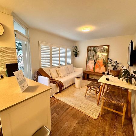 1 Bdrm Manly Beachside Apt With Parking Sydney Exteriör bild